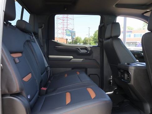Used 2022 GMC Sierra 1500 AT4 w/ AT4 Premium Package AWD/4WD image 12