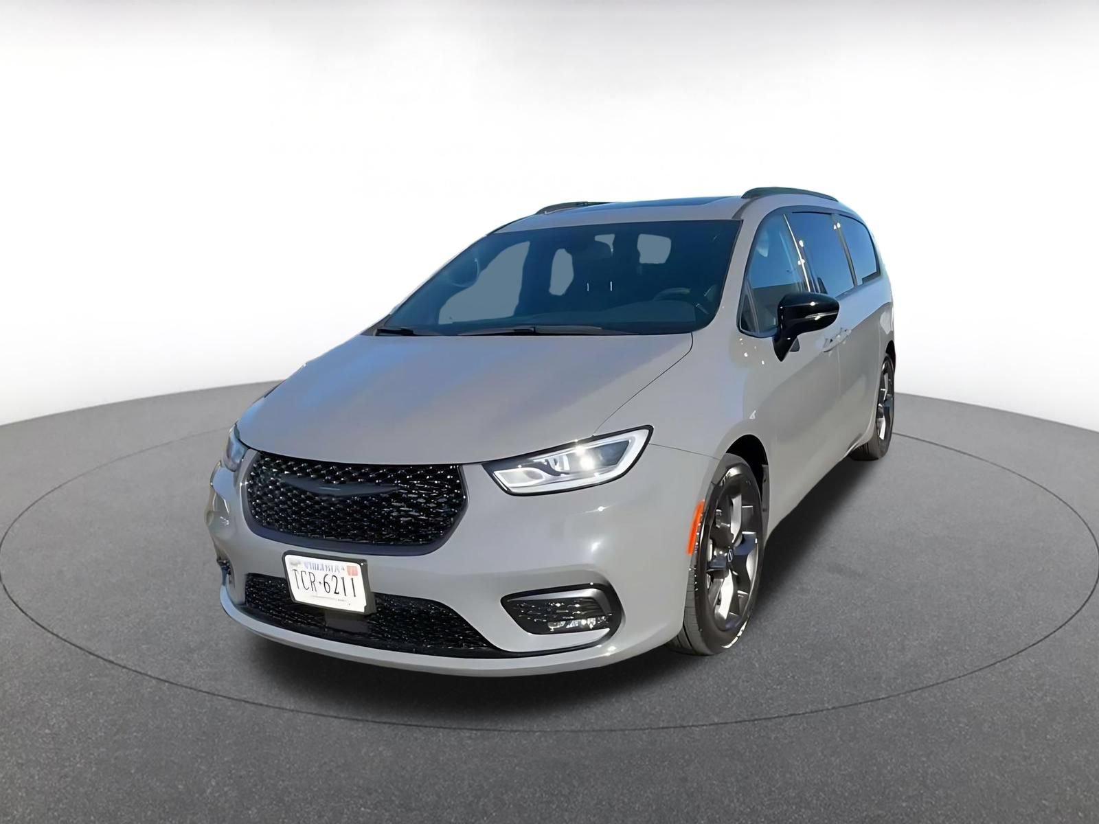 Used 2025 Chrysler Pacifica Limited FWD image 6