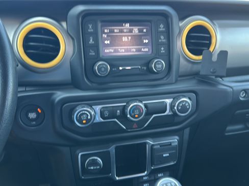 Used 2021 Jeep Wrangler Sport AWD/4WD image 27