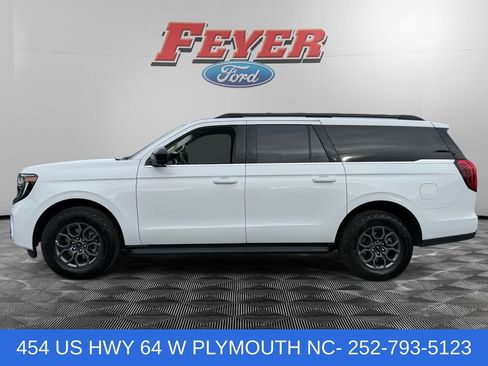 Used 2025 Ford Expedition Max Active AWD/4WD image 2