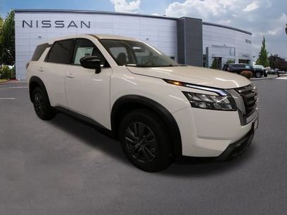 New 2025 Nissan Pathfinder S