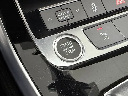 Used 2025 Audi Q7 2.0T Premium w/ Convenience Package AWD/4WD image 19