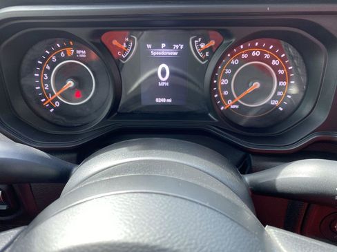 Used 2024 Jeep Gladiator Sport AWD/4WD image 12