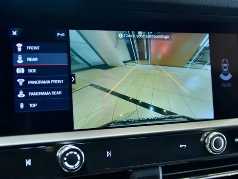 Used 2023 Porsche Macan S image 19