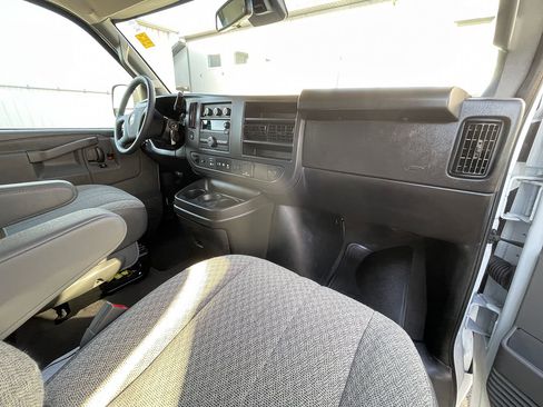 Used 2025 Chevrolet Express 3500 LT w/ LT Preferred Equipment Group RWD image 19
