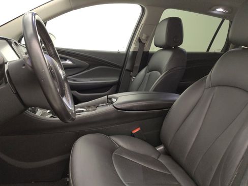 Used 2020 Buick Envision Essence image 17