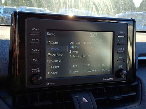 Used 2021 Toyota RAV4 XLE image 18