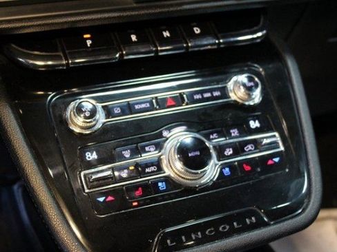 Used 2020 Lincoln Corsair AWD w/ Equipment Group 101A image 23