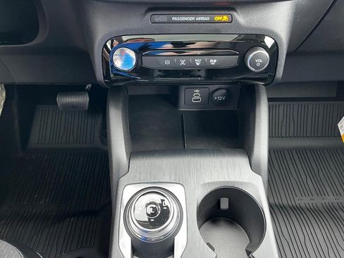 Used 2025 Ford Escape SE FWD image 14
