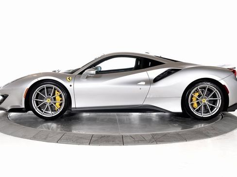 Used 2020 Ferrari 488 Pista Coupe image 3