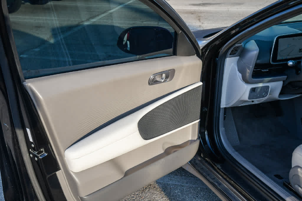 Used 2024 Hyundai Ioniq 6 SEL RWD image 29