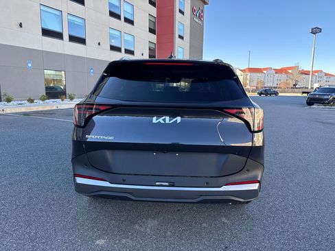 New 2026 Kia Sportage EX w/ EX Panorama Roof Package image 4