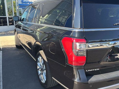 Used 2018 Ford Expedition Max Limited w/ Equipment Group 302A AWD/4WD image 4
