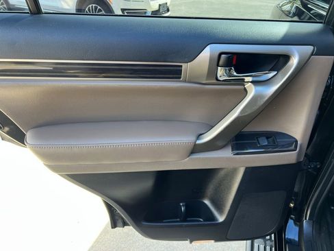 Used 2020 Lexus GX 460 Premium image 22