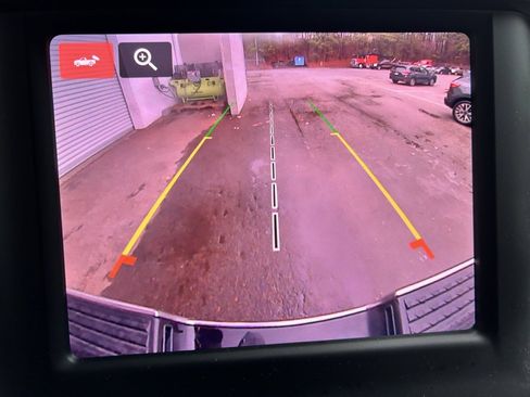 Used 2024 RAM 2500 Big Horn w/ Bed Utility Group image 9