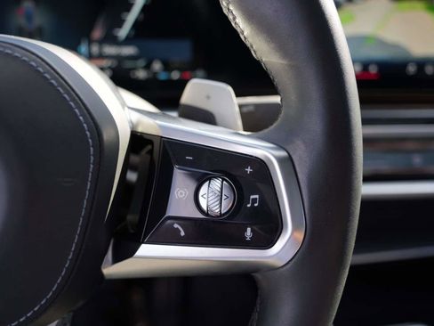 Certified 2023 BMW 740i 740i Sedan RWD w/ Parking Assistance Package image 18