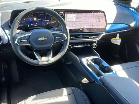 New 2026 Chevrolet Equinox EV LT image 14