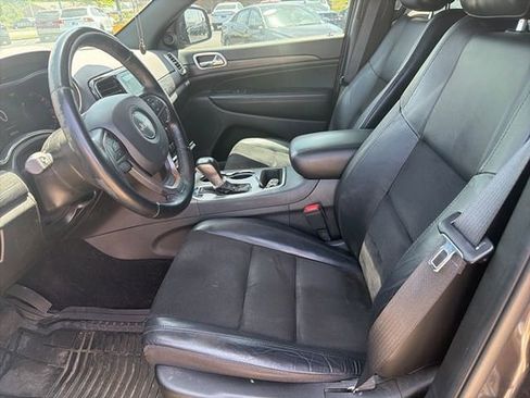 Used 2020 Jeep Grand Cherokee Altitude AWD/4WD image 5