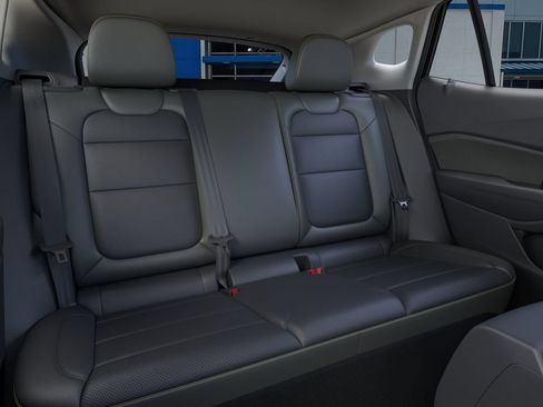 New 2026 Chevrolet Trax ACTIV w/ Sunroof Package FWD image 17