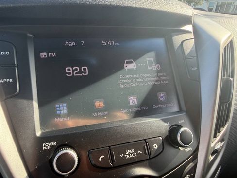 Used 2017 Hyundai Veloster FWD image 24