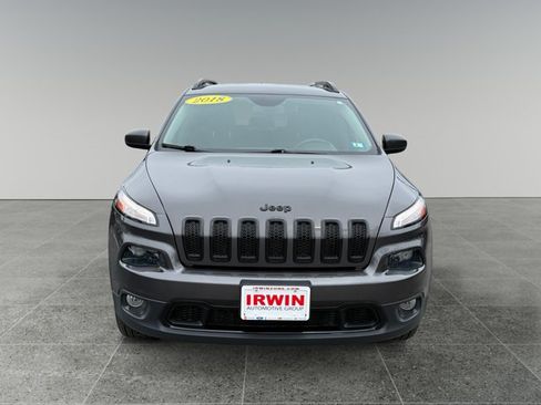 Used 2018 Jeep Cherokee Latitude w/ Altitude Package AWD/4WD image 9