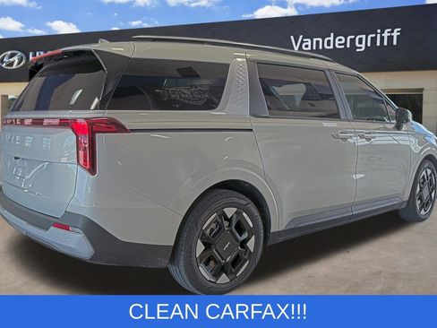 Used 2025 Kia Carnival EX FWD image 3