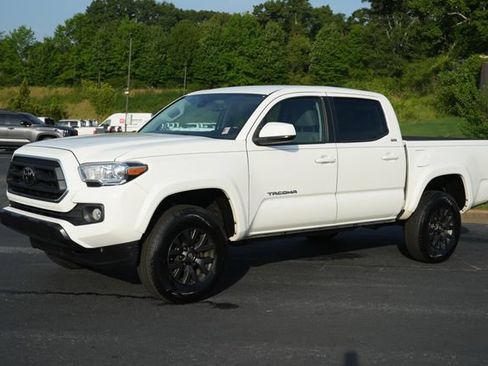 Used 2023 Toyota Tacoma SR5 RWD image 3