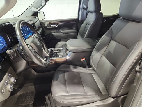 Used 2024 Chevrolet Silverado 1500 RST w/ Convenience Package II AWD/4WD image 16