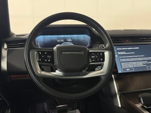 Used 2025 Land Rover Range Rover SE AWD/4WD image 26