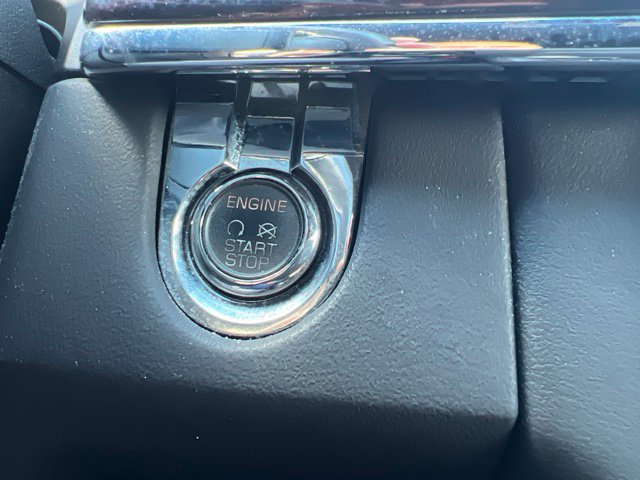 Used 2012 Lincoln MKS FWD image 27