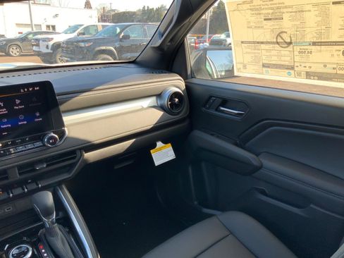 New 2026 Chevrolet Colorado LT w/ LT Convenience Package image 15