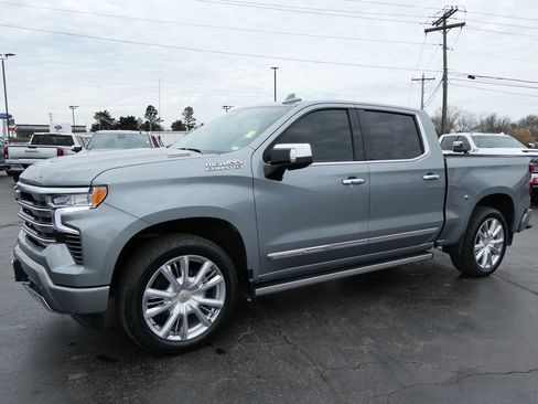 Certified 2024 Chevrolet Silverado 1500 High Country AWD/4WD image 11