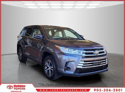 Used 2019 Toyota Highlander LE