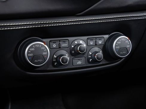 Used 2016 Ferrari 488 Spider image 38