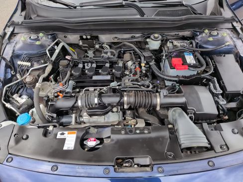 Used 2018 Honda Accord Touring image 29