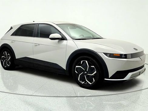 Used 2022 Hyundai Ioniq 5 SEL RWD image 3