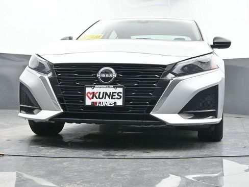 Used 2024 Nissan Altima 2.5 SV image 37