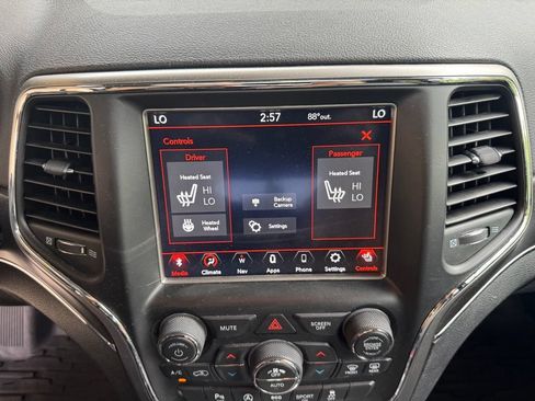 Used 2018 Jeep Grand Cherokee Limited AWD/4WD image 18