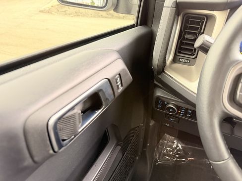Used 2025 Ford Bronco Outer Banks AWD/4WD image 20