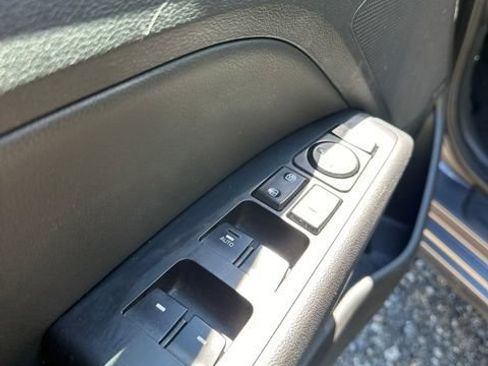 Used 2017 Hyundai Elantra Limited w/ Limited Ultimate Package 05 FWD image 11