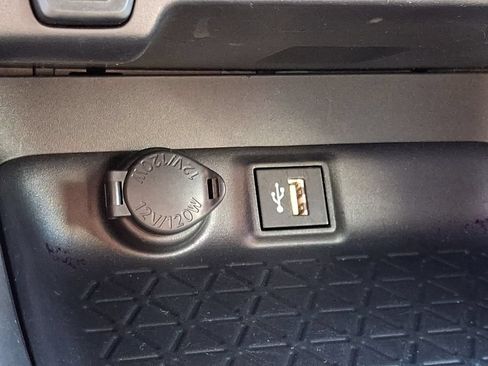 Certified 2025 Toyota RAV4 XLE AWD/4WD image 27