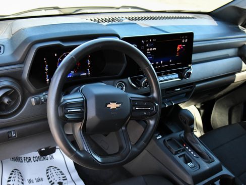 Used 2023 Chevrolet Colorado W/T RWD image 14