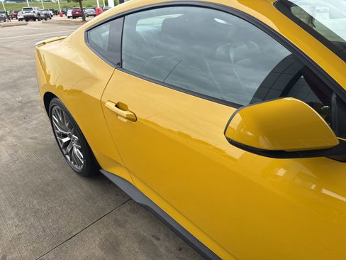 Used 2024 Ford Mustang GT Premium image 19