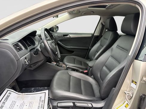 Used 2015 Volkswagen Jetta SE image 10