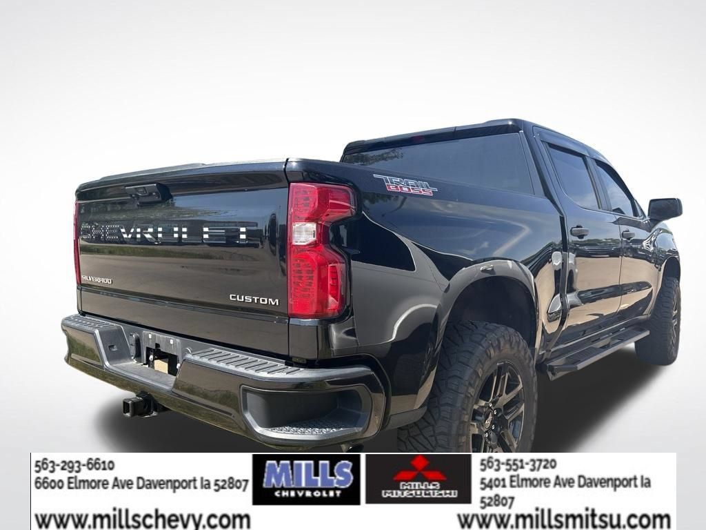 Used 2023 Chevrolet Silverado 1500 Custom Trail Boss AWD/4WD image 4