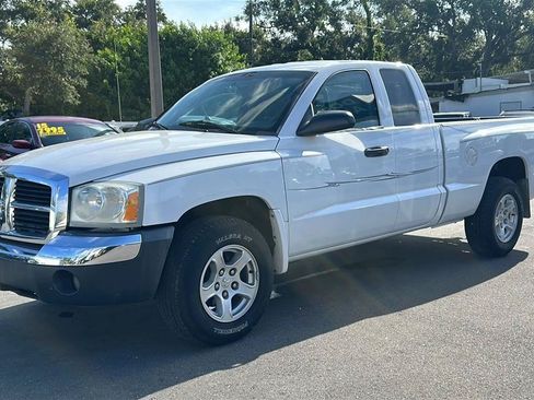 Used 2005 Dodge Dakota SLT RWD image 2
