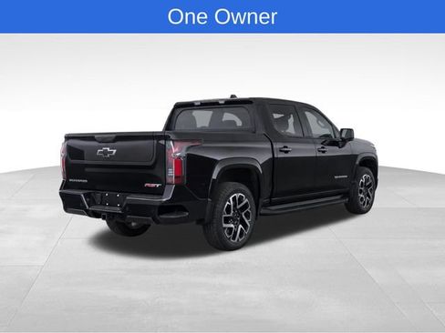 Used 2025 Chevrolet Silverado EV RST AWD/4WD image 4