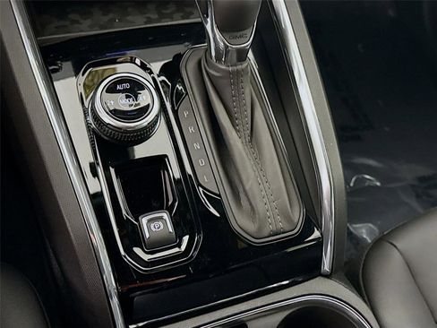 New 2026 GMC Canyon Elevation w/ Convenience Package image 12