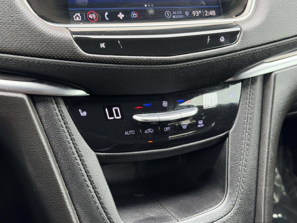 Certified 2024 Cadillac XT5 Luxury FWD image 22