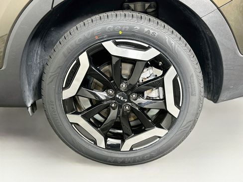 Used 2025 Kia Telluride S FWD image 11